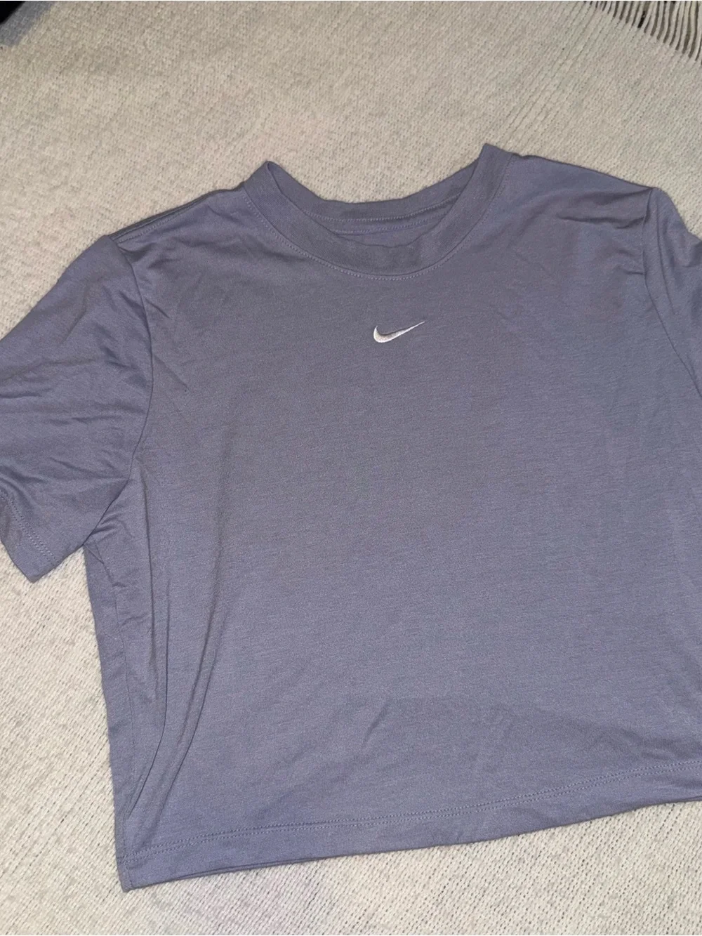 Nike The Nike Tee Slim Fit T-Shirt - Light Lavender